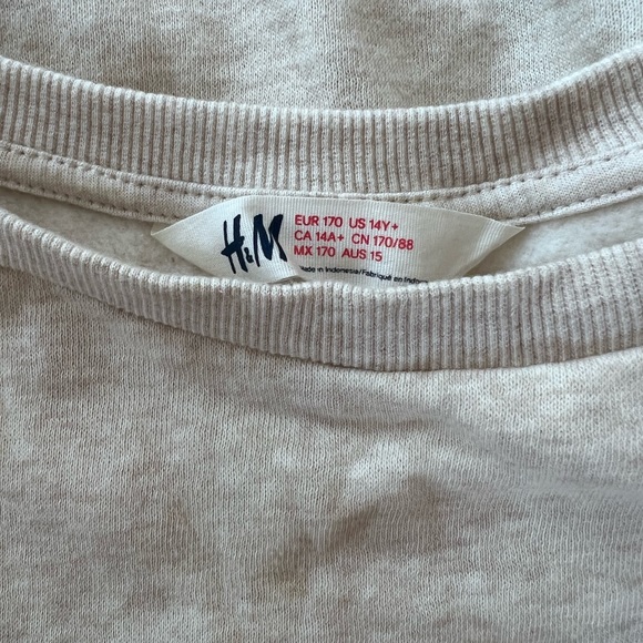 H&M Best Day Ever sweater. Girls size 14+ - Picture 5 of 5